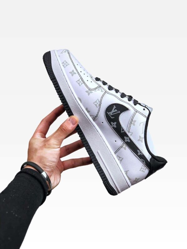 Nike Air Force Quantum Pulse